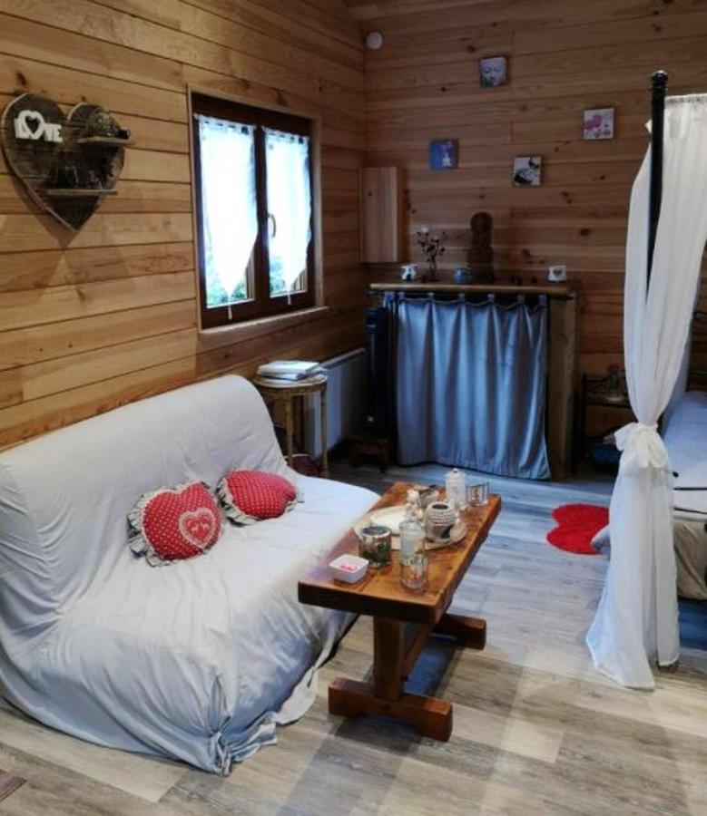 Chalet Chaleureux A Louatre Avec Piscine Partagee Exterior photo